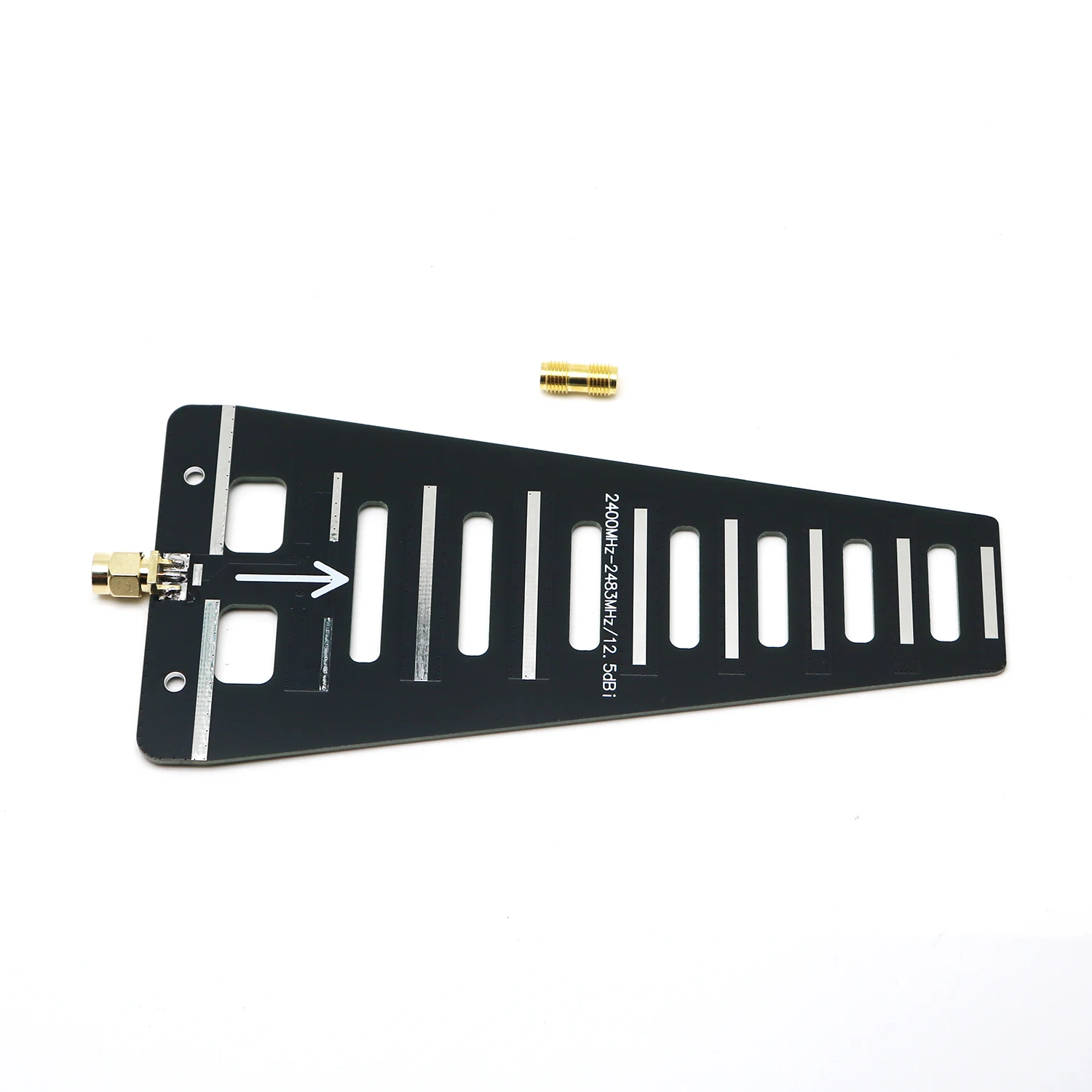 Antenne directionnelle 2.4GHz 12.5dBi en gros plan, montrant le réflecteur et le câble pour application WiFi.