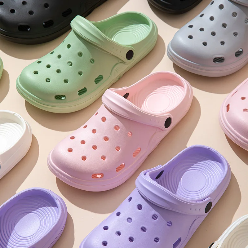 Crocs 2024 Female Summer Wear Beach Light Half Bag with Sandals Lovers Bao Head Leakage Man Shoes