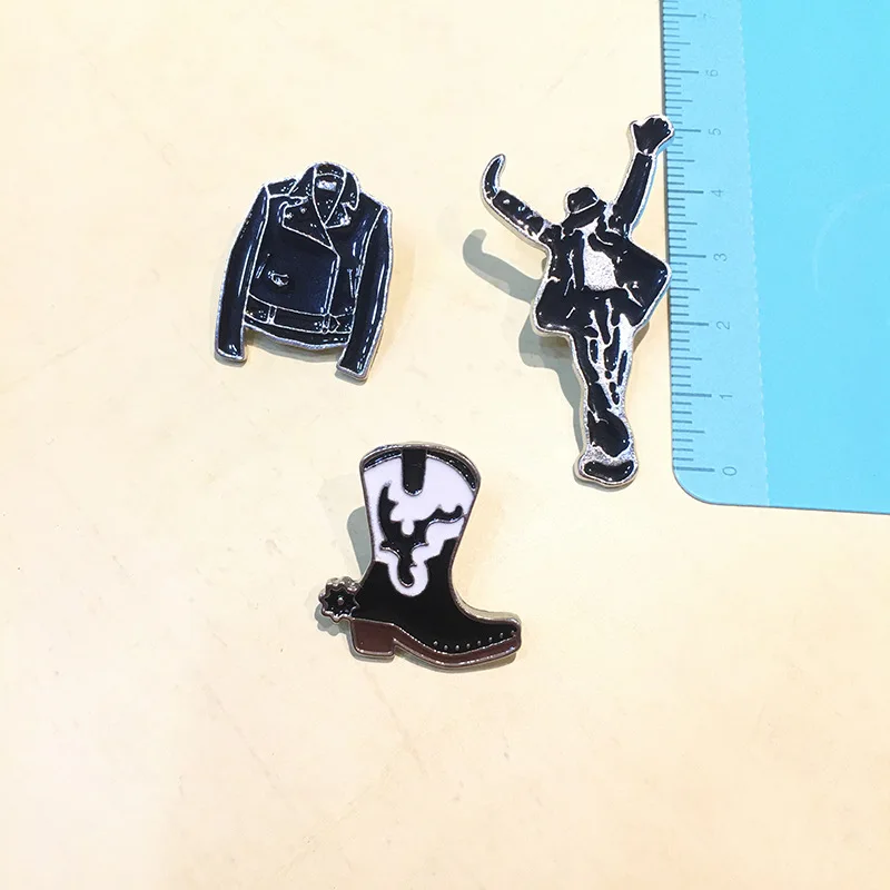 Pin Brooch M Hip Hop Dancing Suit Brooch Badge Enamel Fashion Music Brooch ewelry Fan Collect Gift