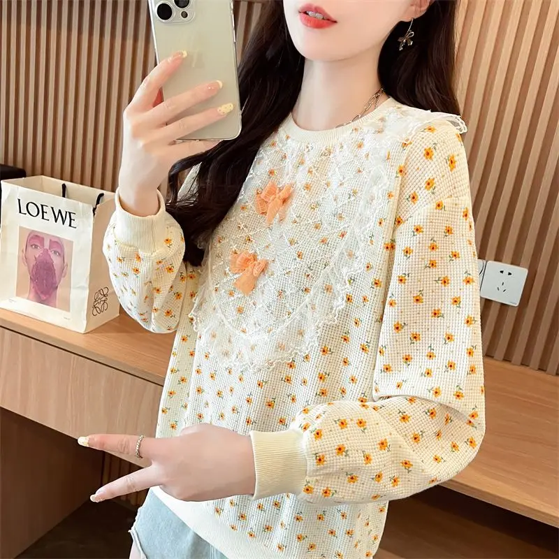 Sweatshirt Feminine Lace Slimming Versatile Age-Reducing Pullover Top 2