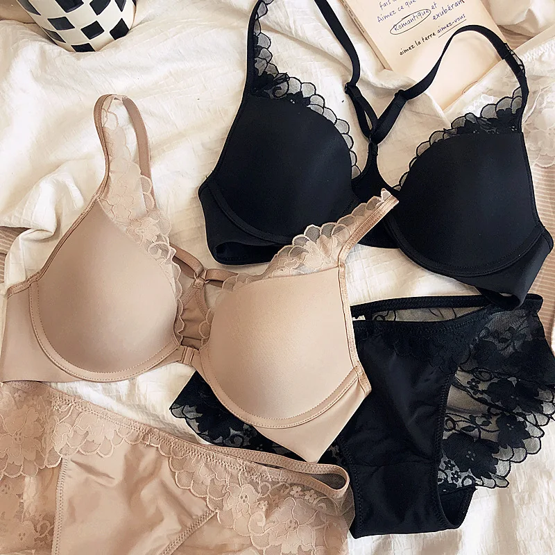 

French Summer Thin Glossy Lace Lingerie Front Buckle Beauty Back Gathered Bra Big Chest Shows Small Sexy Bra Set