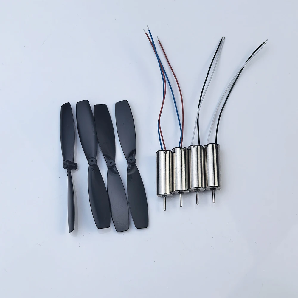 Moteurs 720 7x20mm pour quadricoptère, détails des connecteurs et des hélices.