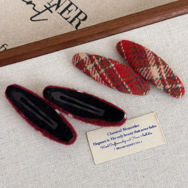 Rote Polka-Dot-Karo-Haarspange Luxuriös, Raffiniert, Minimalistisch BB-Clip Herbst/Winter Kleine Haarspange Wollene Seitenhaarnadel – Detail 10