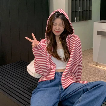 Nuova giacca da strada alta con cerniera sottile a righe primavera autunno manica lunga allentata moda giovanile top corti abbigliamento casual coreano da donna 1