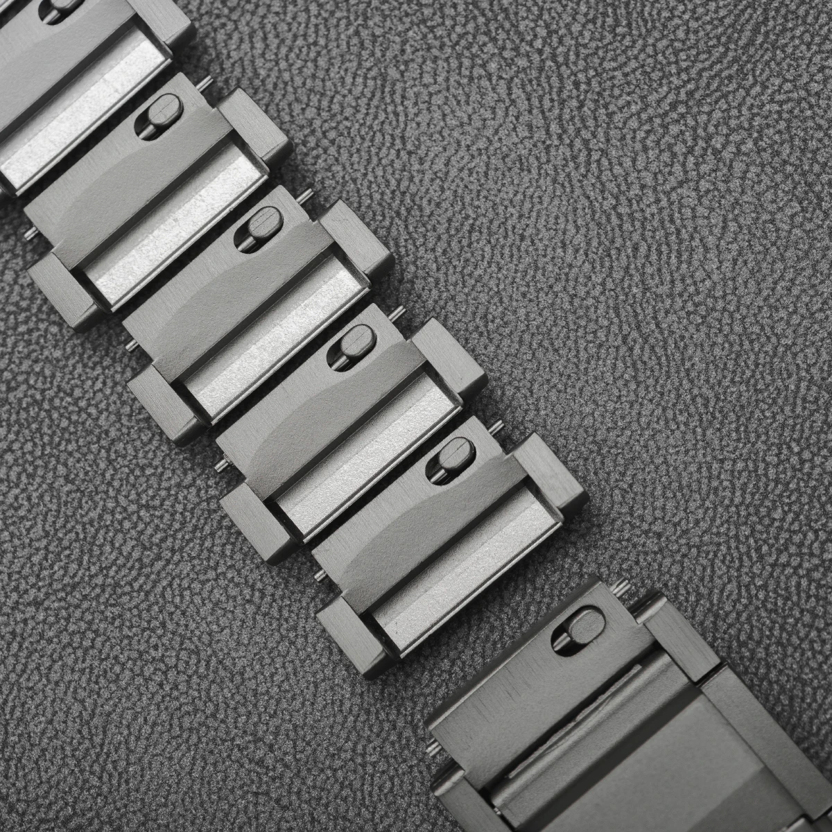 Premium Stainless Steel Smartwatch Band - Elegant and Durable Wrist Strap