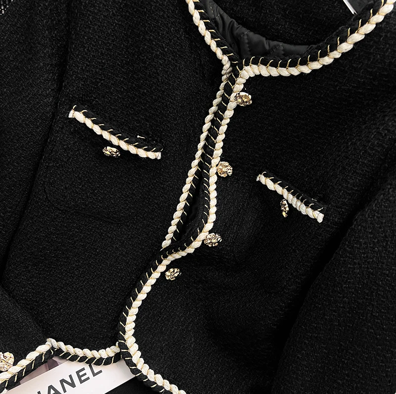 Vintage Black Tweed Jacket Women Cropped Quilted Coat Elegant Commute Blazer Winter Ladies Korean Thicken Short Outerwear