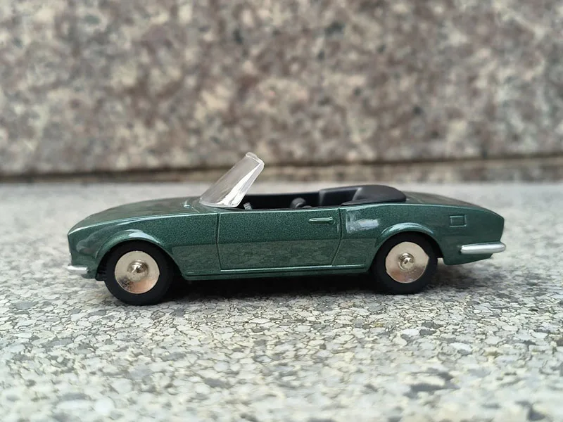 Diecast Alloy 1/43 Classic Convertible Vintage Toy Car