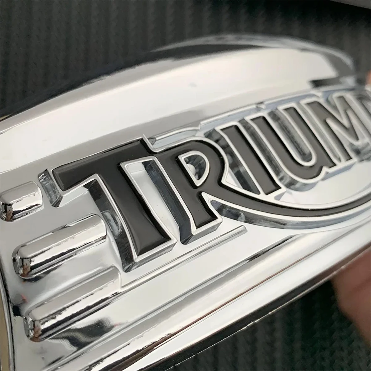 Triumph  ũ ƼĿ, 3D Į,  ΰ