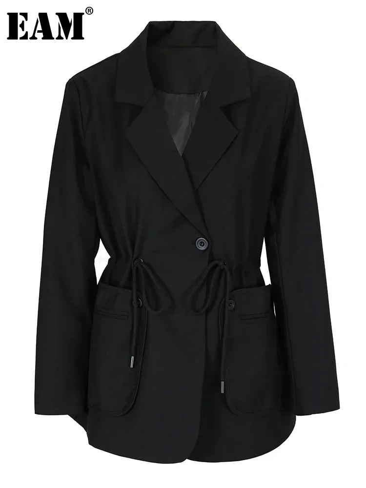 

[EAM] Women black Drawstring Big Pockets Blazer New Lapel Long Sleeve Loose Fit Jacket Fashion Tide Spring Autumn 2024 2YA3577