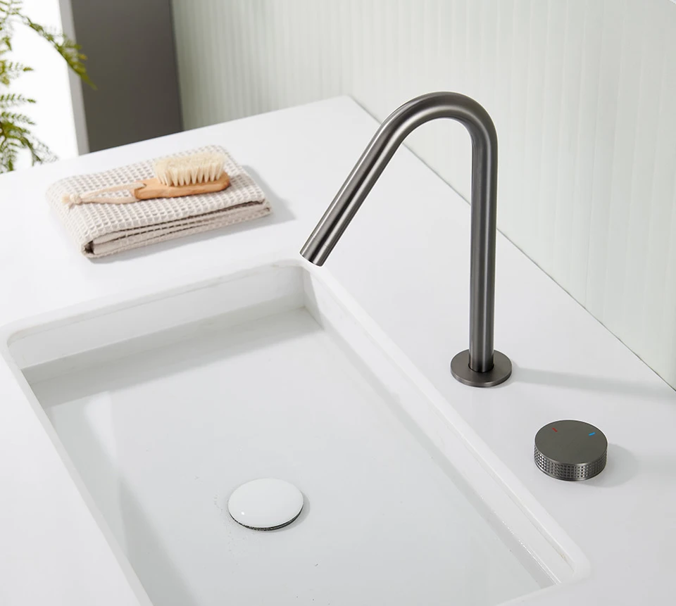 Gunmetal Basin faucet Knurled knob Hot & Cold Sink Mixer 360 Rotating Spout Wider spread Deck Mounted Basin Tap Bathroom Faucet