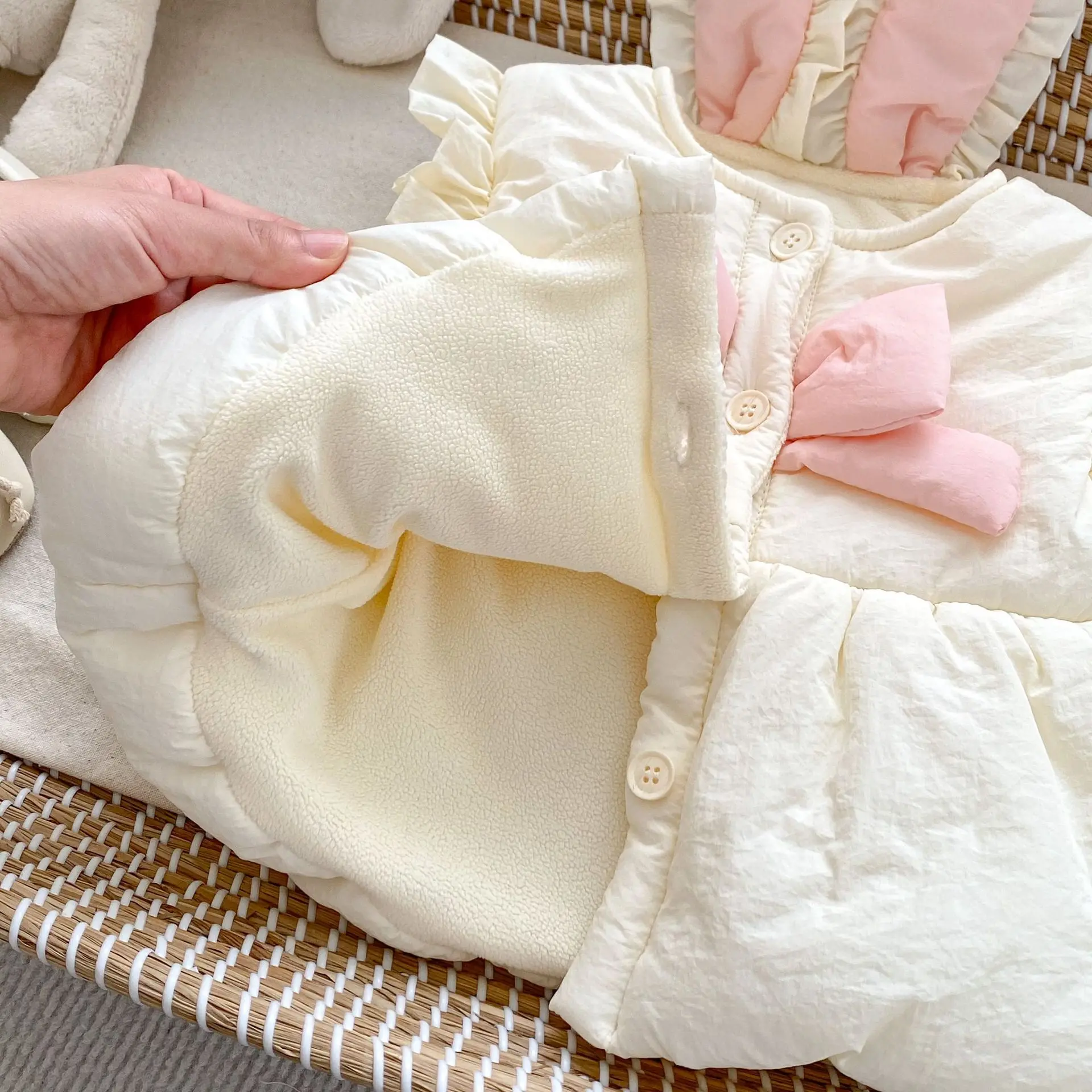Winter Baby Girl Sleeveless Fleece Vest Infant Cute Bow Thick Warm Vest Jacket Kids Girls Plus Velvet Princess Clothes