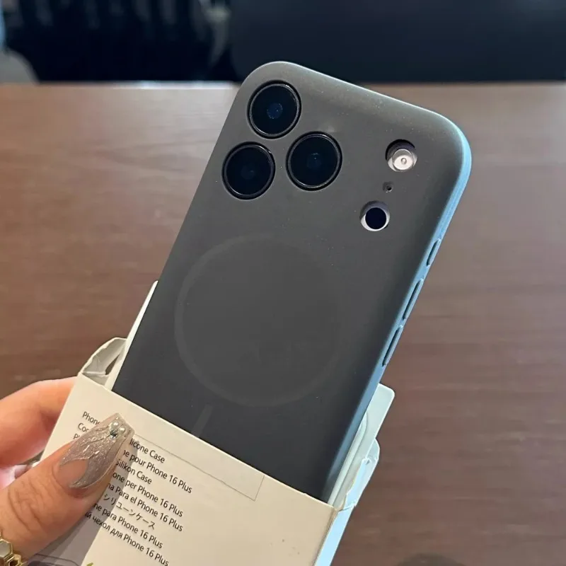 Deluxe Magnetic Phone Case with Magsafe Compatibility - Shockproof and Wireless Charging-Ready