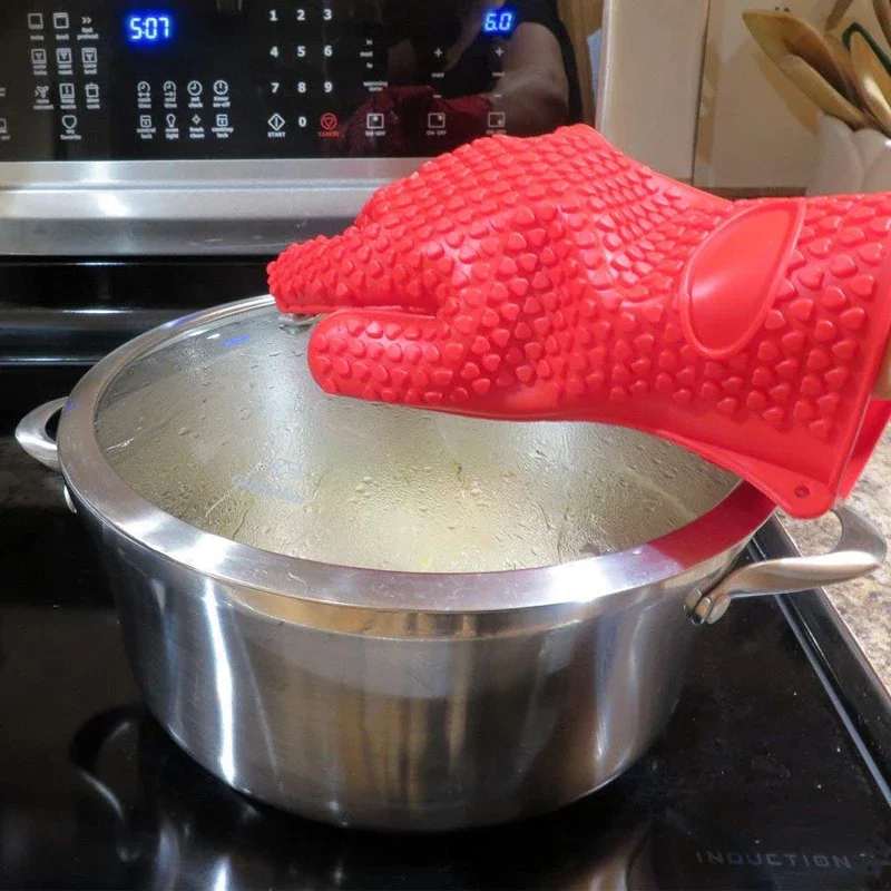 Silicone Heat Resistant BBQ and Oven Glove - Fireproof, Anti-Scalding Cooking Mitt