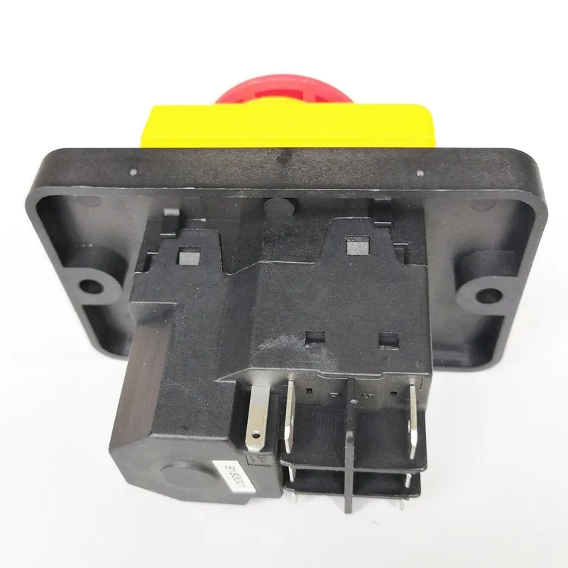Enhanced Electromagnetic Emergency Stop Push Button Switch, 7 Pins, 400V, IP55, Three-Phase