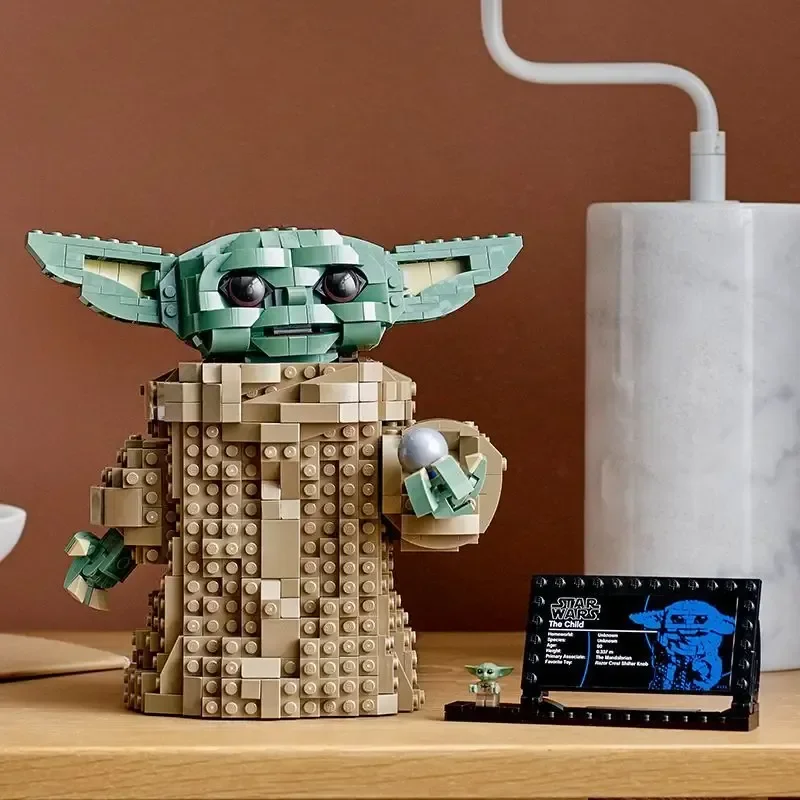 

Cute Yoda Star Wars Block Puzzle 1073pcs Assembled Block Model Block Toys As Small Particle Assembly Funny Toys Gift For Kids
