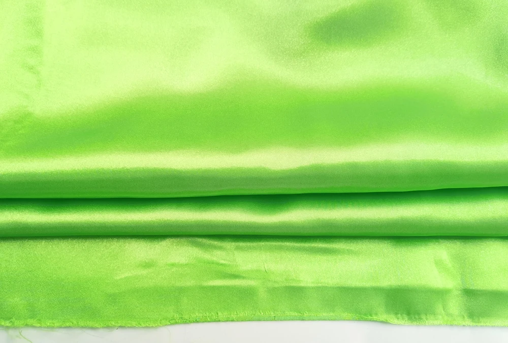 Massiver Satin, 58 Zoll breit | 1 Meter | 2 Meter | 5 Meter | Seidiger Schal zum Basteln, DIY-Stoff, Charmeuse-Grün – Detail 17