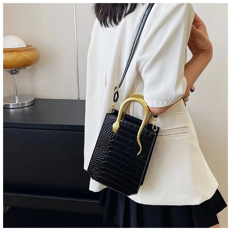 Elegant Crocodile Pattern Shoulder Bag Small Square Tote Handbag_voghion.com