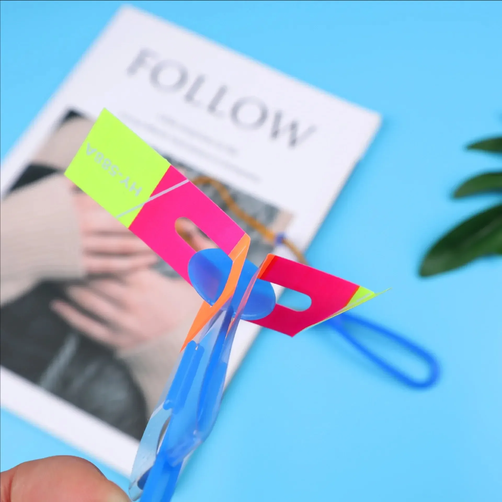 Flying Toy 1/10/30/50pcs Light Toy Arrow Rocket Helicopter Flying Toy LED Light Toys Party Fun Gifts Rubber Band Catapult