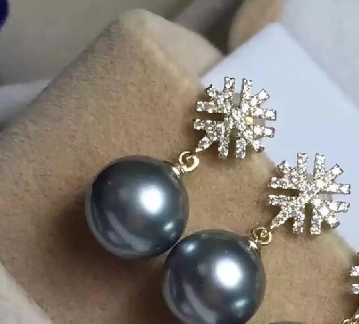 

Free shipping 1 pair of huge AAA+9-10mm round south sea white pearl earring 925 silver