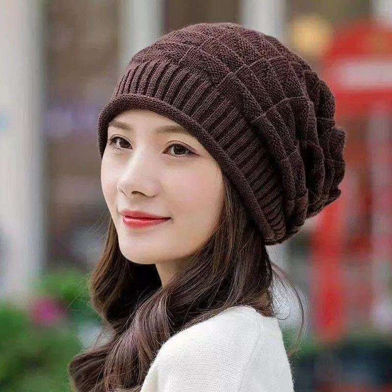 Cozy Women's Knitted Beanie – Soft, Warm, and Windproof Autumn & Winter Fashion Accessory