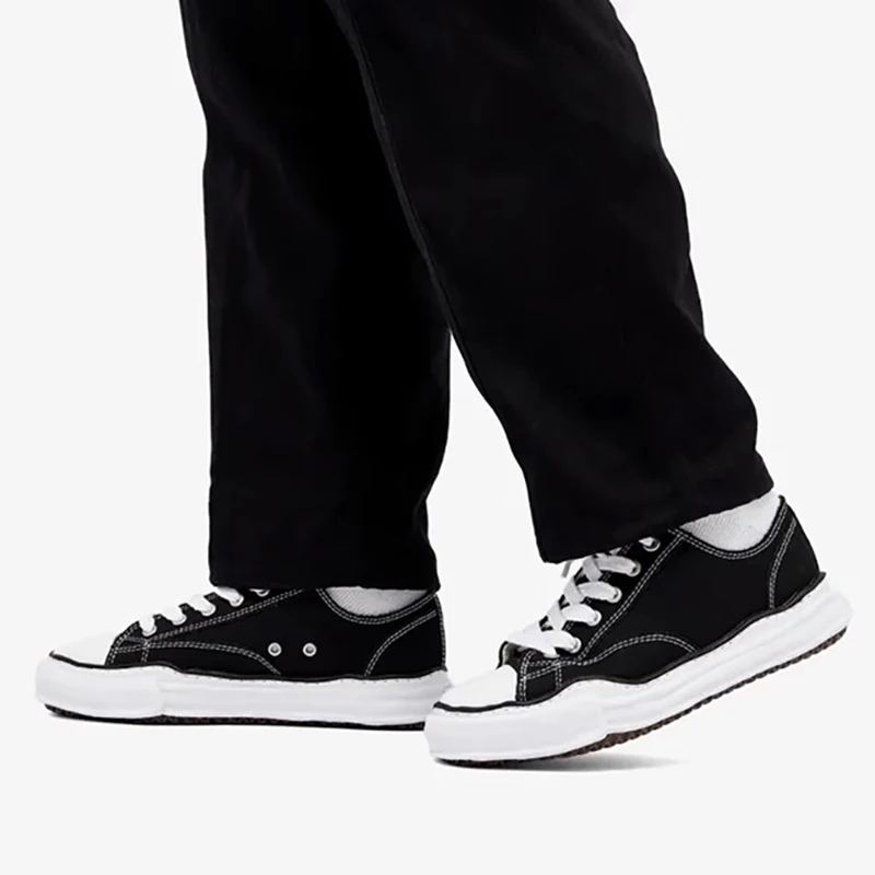 All-match small shoes thick sole heightening- Japanese canvas outdoor casual sports shoes.