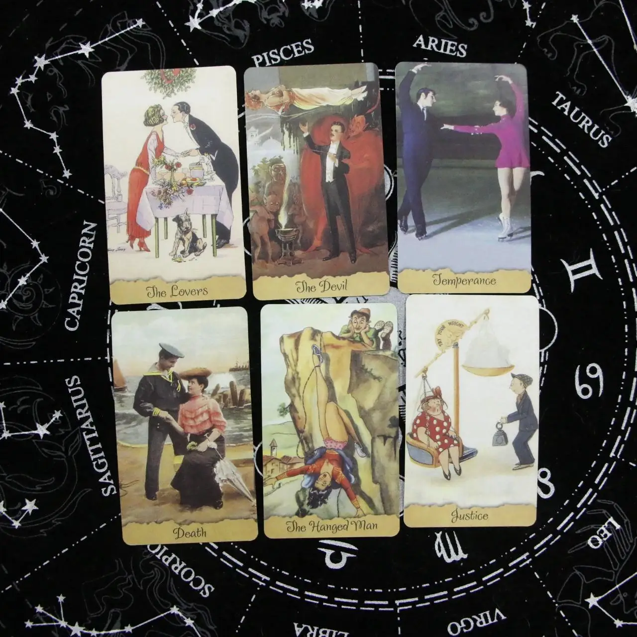 10.3*6cm Granny’s Postcards Tarot 4