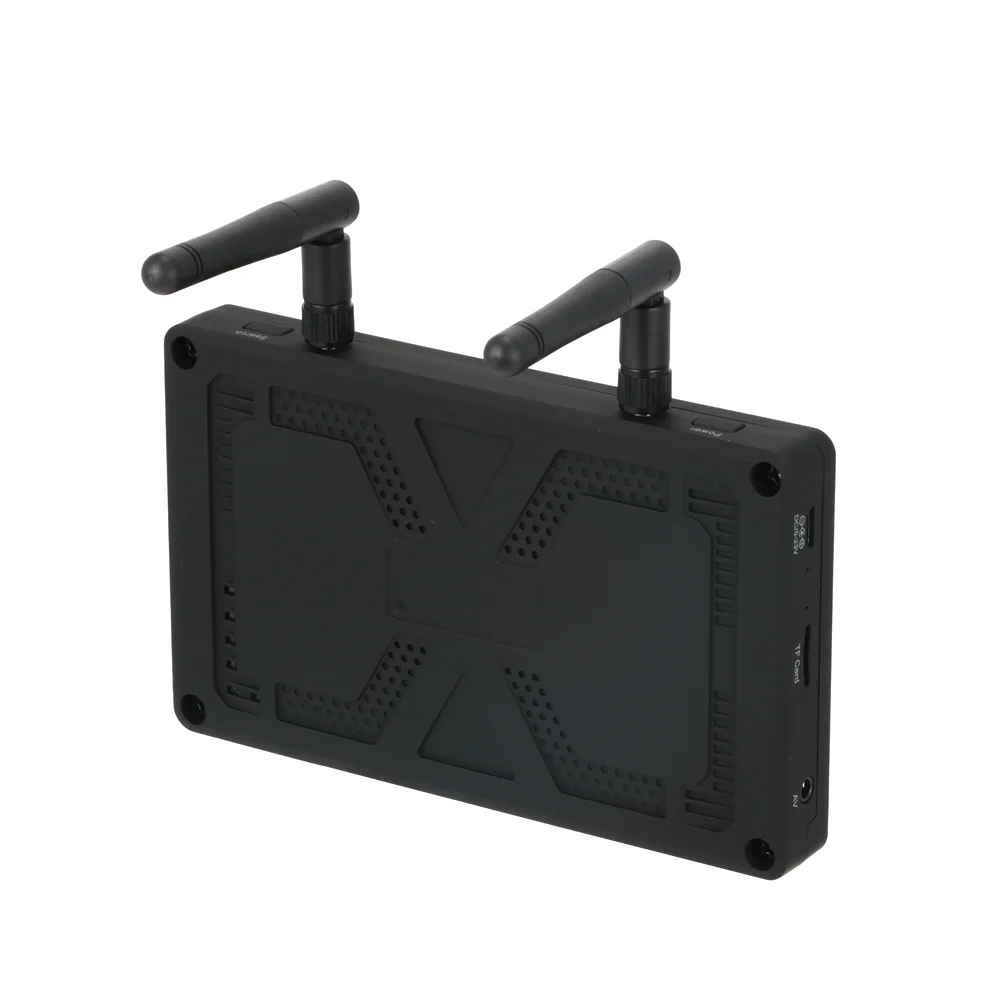 Moniteur FPV 5 pouces 5.8GHz avec DVR et récepteur diversité DMKR, écran allumé affichant un paysage aérien.