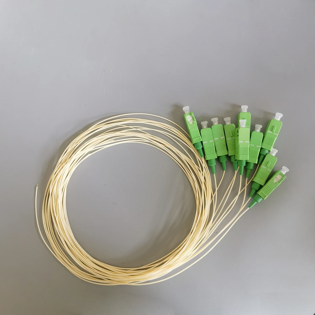 10Bundles SC/APC Fiber Pigtail Single Mode Simplex Core 9/125&mu;m 1M/1.5M/2M Core Diameter 0.9mm FTTH Fiber Optic Network Pigtail fiber optical pigtail
