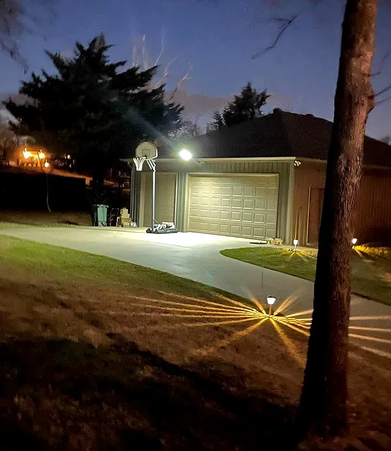 Description Picture 6 of itemNewest Ultra Bright Solar Lamp Outdoor 55LED Soalr Light Waterproof Street Lamp With Motion Sensor Solar Garden Courtyard Lights