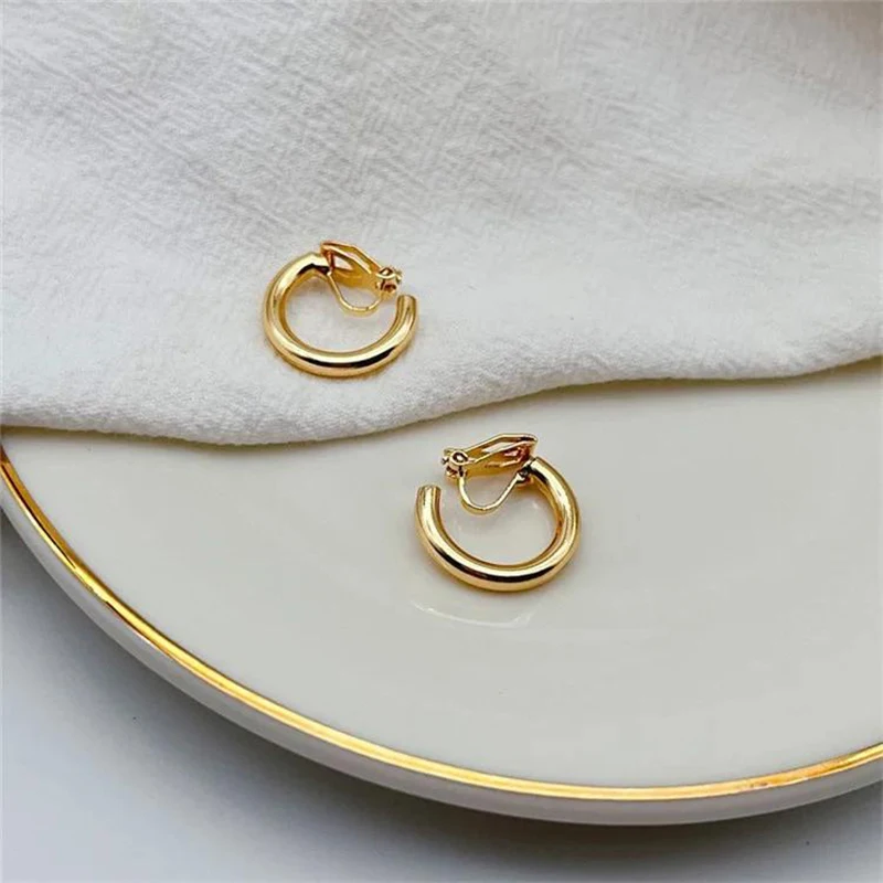 Metal Circle Clip Earrings No Hole Ear Clips Round Clip on Earring Without Piercing Minimalist Earring CEtD1059 ear clip earrings,clip earrings,ear clip