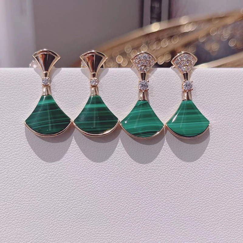 

925 Sterling Silver Peacock Green Small Skirt Scalloped Earrings Ladies Classic Fashion Brand Banquet Luxury Jewelry