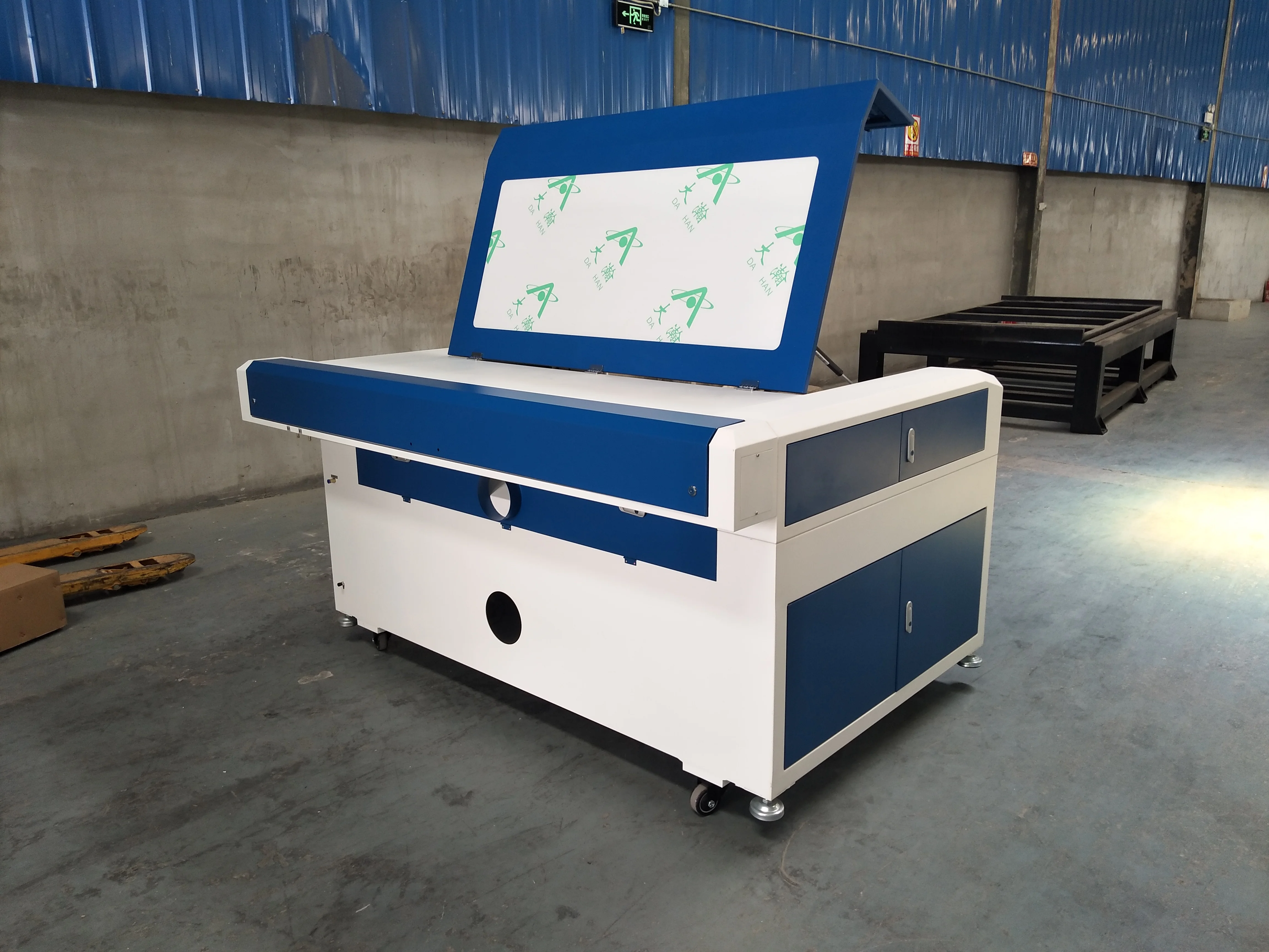 13901300900mmgoodpricelaserengravercuttingmachinecricketbat