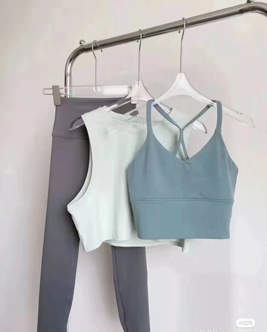 half camisole 2022 summer new high-end nude yoga clothes female fairy gas quick drying blouse professional sports running fitness suit women's bra