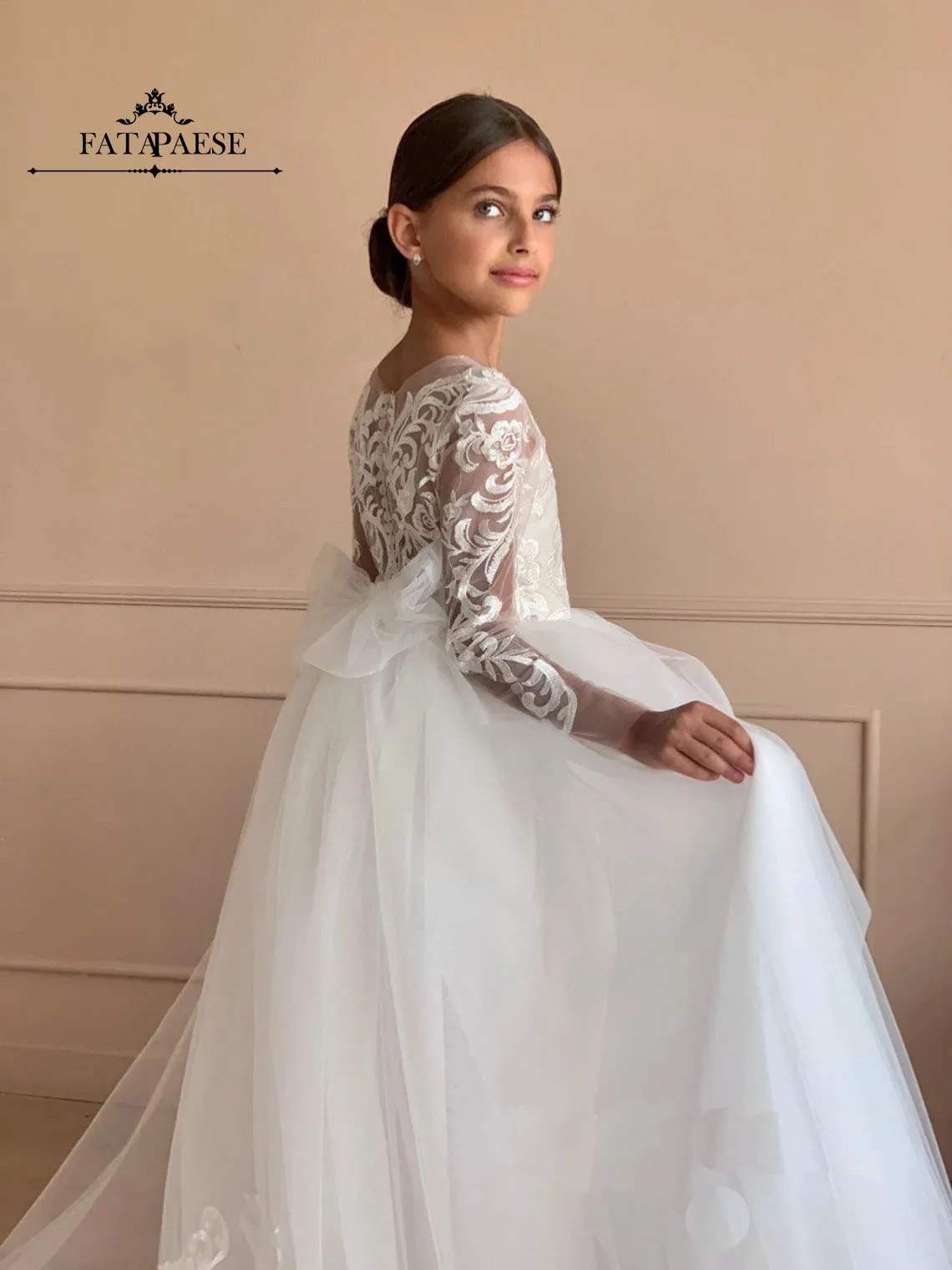 Communion Dress for Girls Long Sleeve Floral Lace Tulle A Line Gown with Bow Train Appqulies Wedding Even Kids floral appliqu&eacute; dress