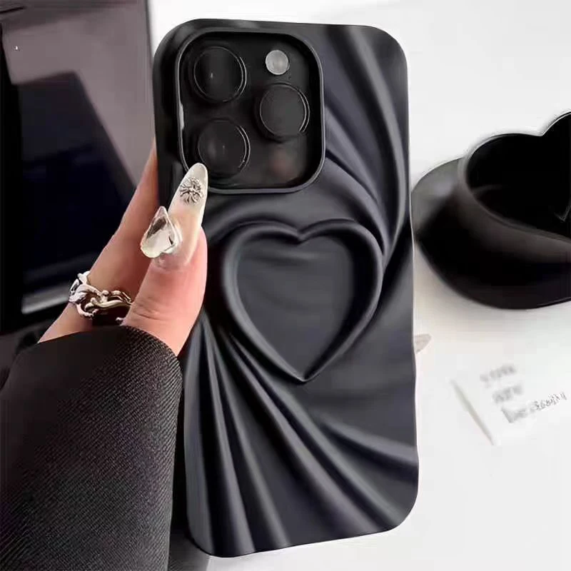 thumbnail image 1 of Funda de teléfono con diseño de corazón de amor en 3D y arrugas plegables a la moda para iPhone 13, 14, 15 Pro Max, 16 Plus, 11, 12 ProMax, cubierta completa de silicona mate suave, 1 of 5