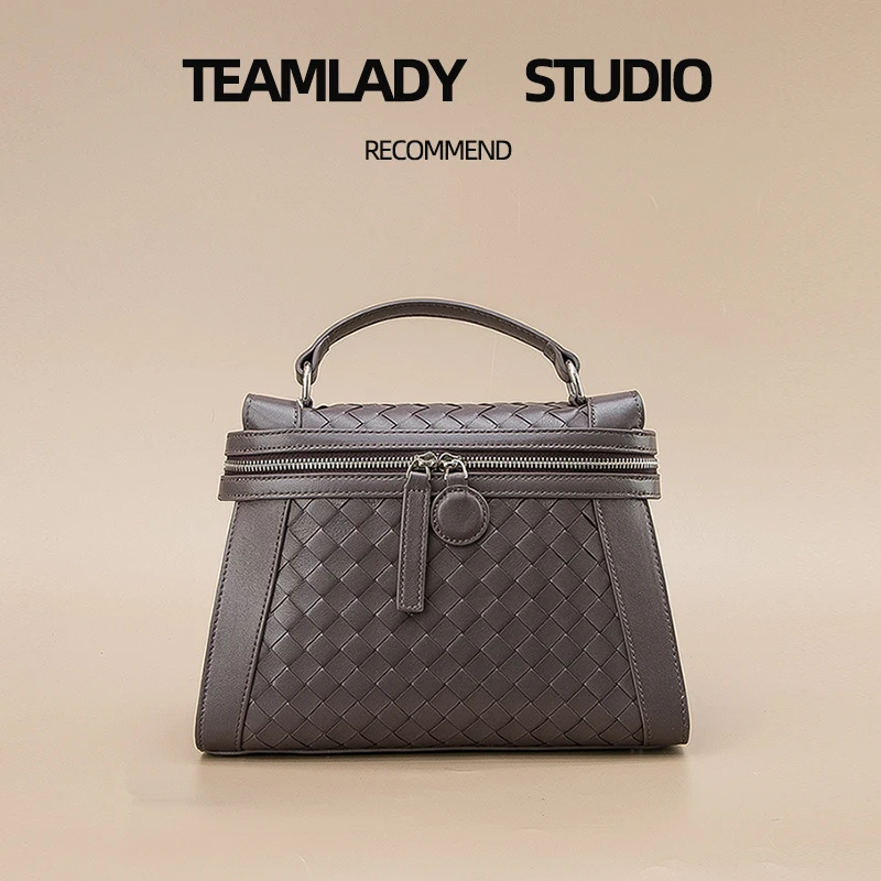 

2023 New Luxury Sheepskin Retro Handmade Woven Bag Tote Bag For Women Fashion Commuting Handbag Shouder Crossbody Bag 45
