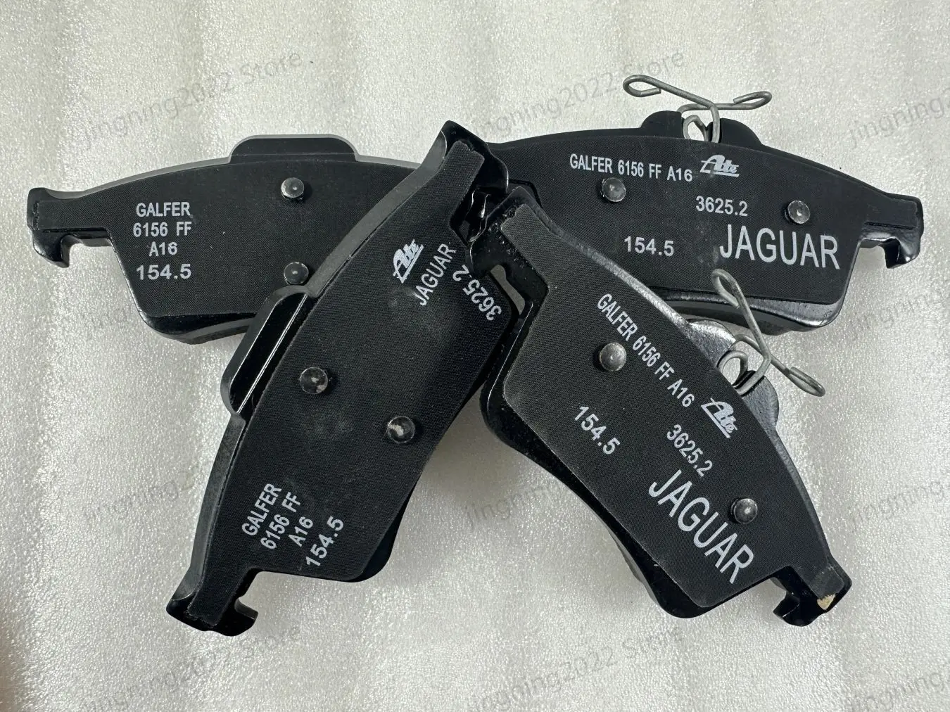 Jaguar rear brake pads are suitable for Jaguar XF XJ XK rear brake pads C2P17595 C2P26112