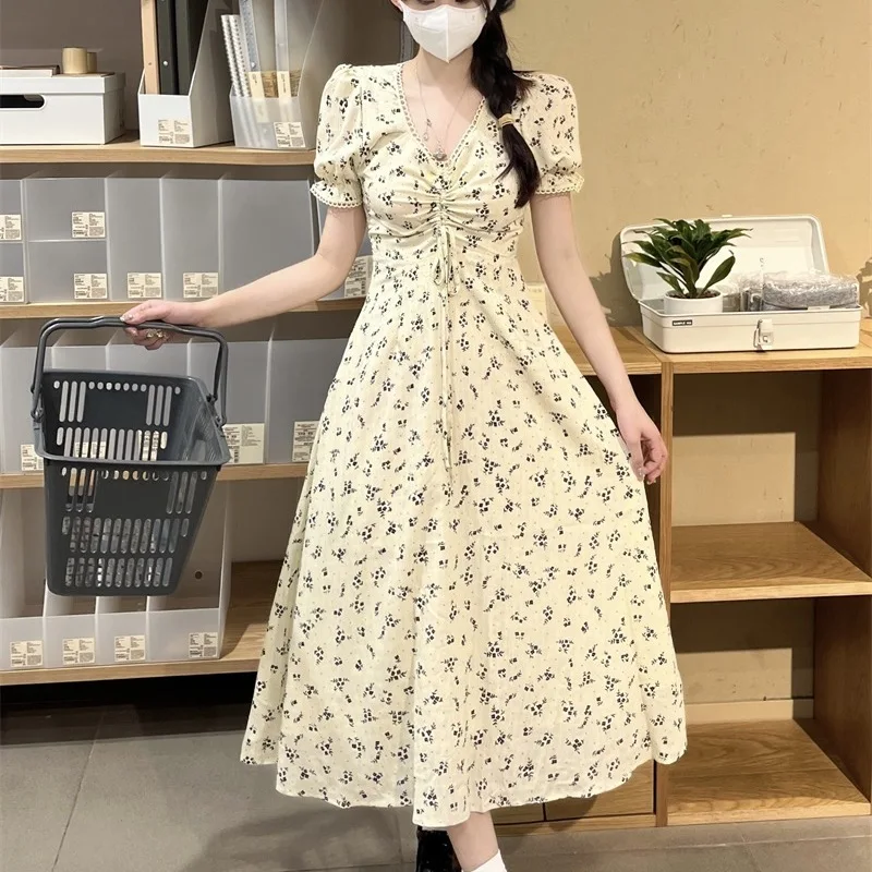 

Women's New Summer Women's Temperament Printed V-collar Puff Sleeve Dress Temperament Broken Flower Print Short Sleeve L355