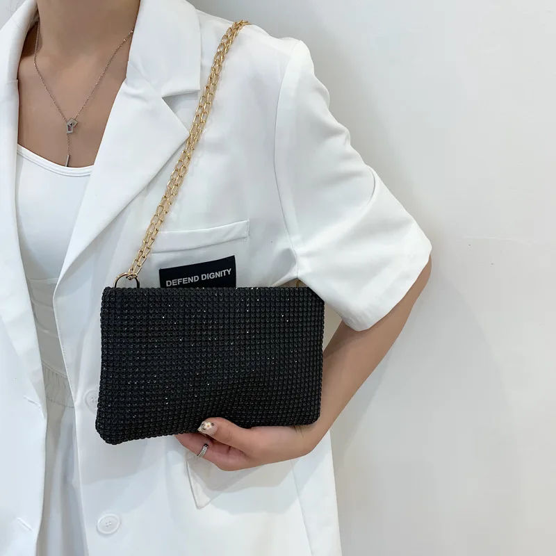 

Трендовая маленькая искусственная квадратная сумка, сумка через плечо с металлической цепочкой, роскошная дизайнерская сумка через плечо с бриллиантами