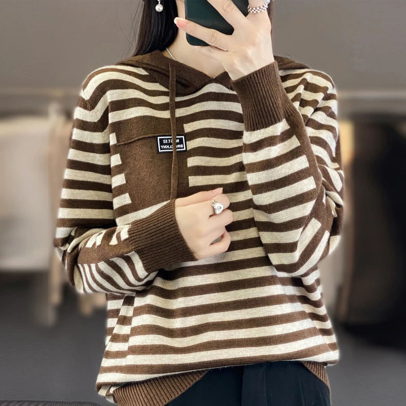 

2024 Autumn/Winter Women's cashmere sweater, wool hooded sweater, knitted pullover, loose fitting Korean style fashionable thick