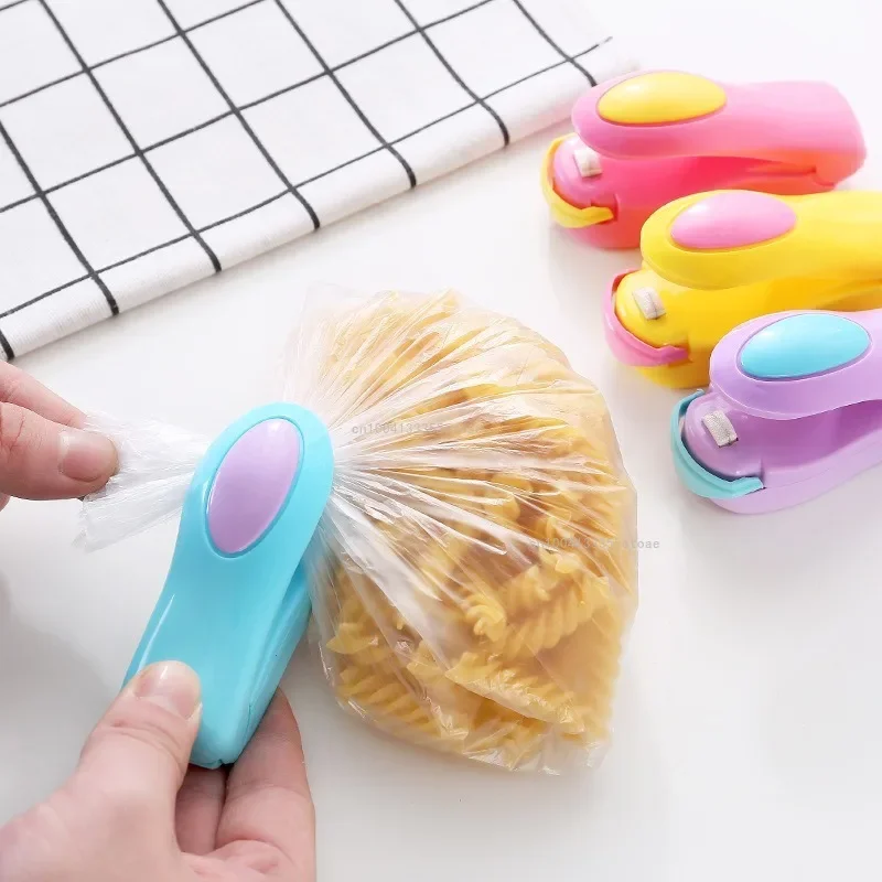 Mini Sealing Machine Kitchen Tools Portable Food Clip Heat Sealing Machine Sealer Household Kitchen Accessories and Gadgets