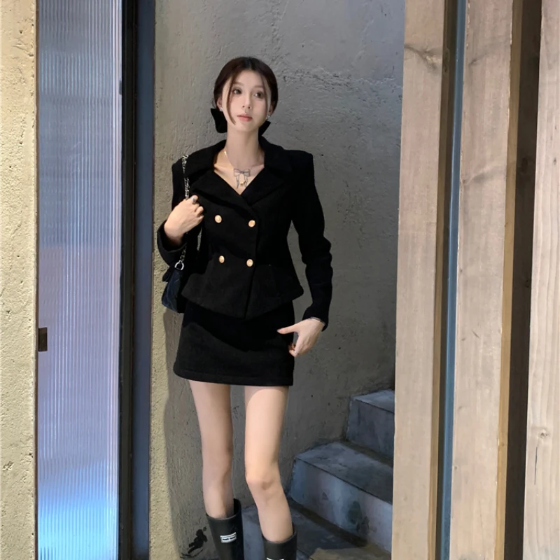 

Женский Зимний короткий Блейзер во французском ретро-стиле, комплект с черной юбкой в стиле Хепберн, двубортный костюм с короткой юбкой, комплект из двух предметов