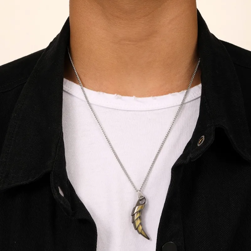 Fashion Simple Wolf Teeth Necklaces for Men Hip Hop Retro Alloy Pendant Sweater Chain Punk Jewelry Accessories Holiday Gift