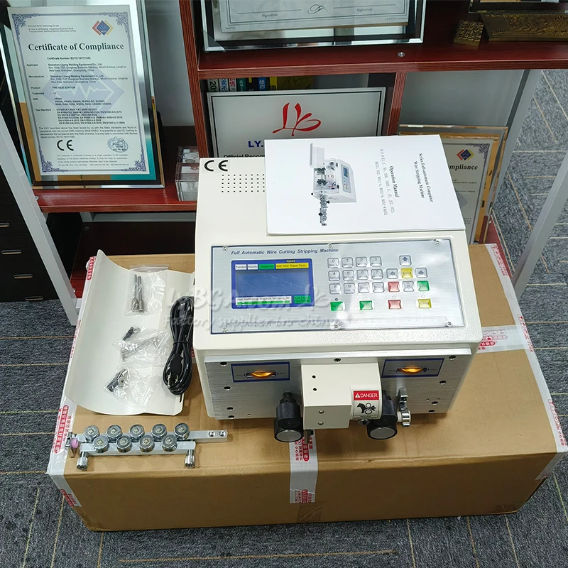 SWT-608-CN 2-Rad-Antrieb Drahtabisoliermaschine Elektrische Abisolier- und Schneidemaschine für Computer-Abisolierkabel 0,1mm-2,5mm²