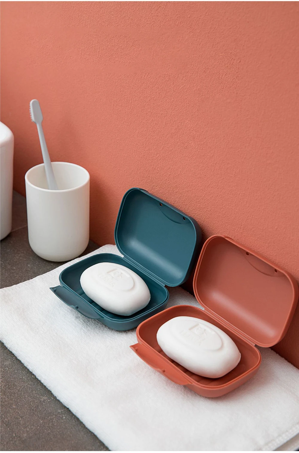 Description Picture 4 of itemPortable Travel Soap Box Four Colors Waterproof Leak Proof Stylish Compact Easy To Carry Bathroom Storage Sealed Box