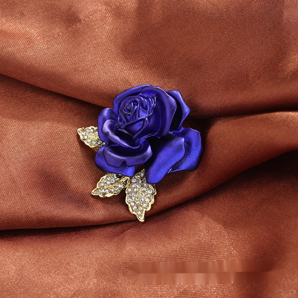 Neue Legierung Diamant besetzte Brosche mit High-End-Rose Mode Anzug Dekoration Weihnachtsgeschenk Brust Blume_voghion.com