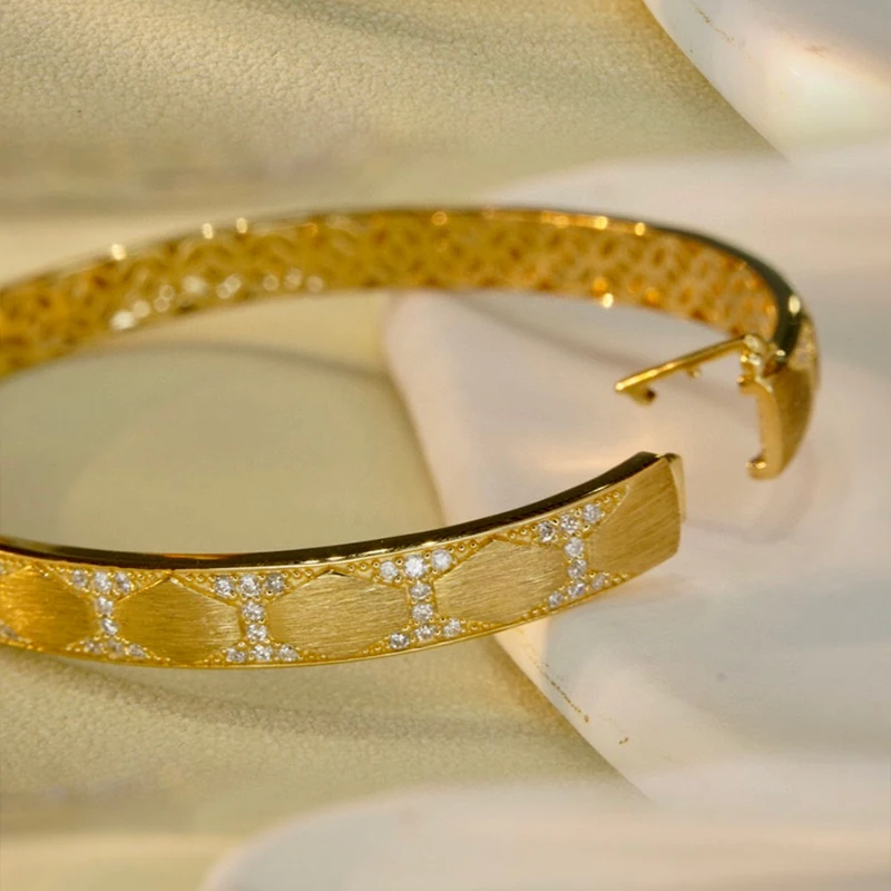 Aazuo Luxuryjewelry 18K Yellow Gold Natrual Diamond 0.90 Bangle For Woman Upscale Trendy Wedding Engagement Party Luxurystyelife