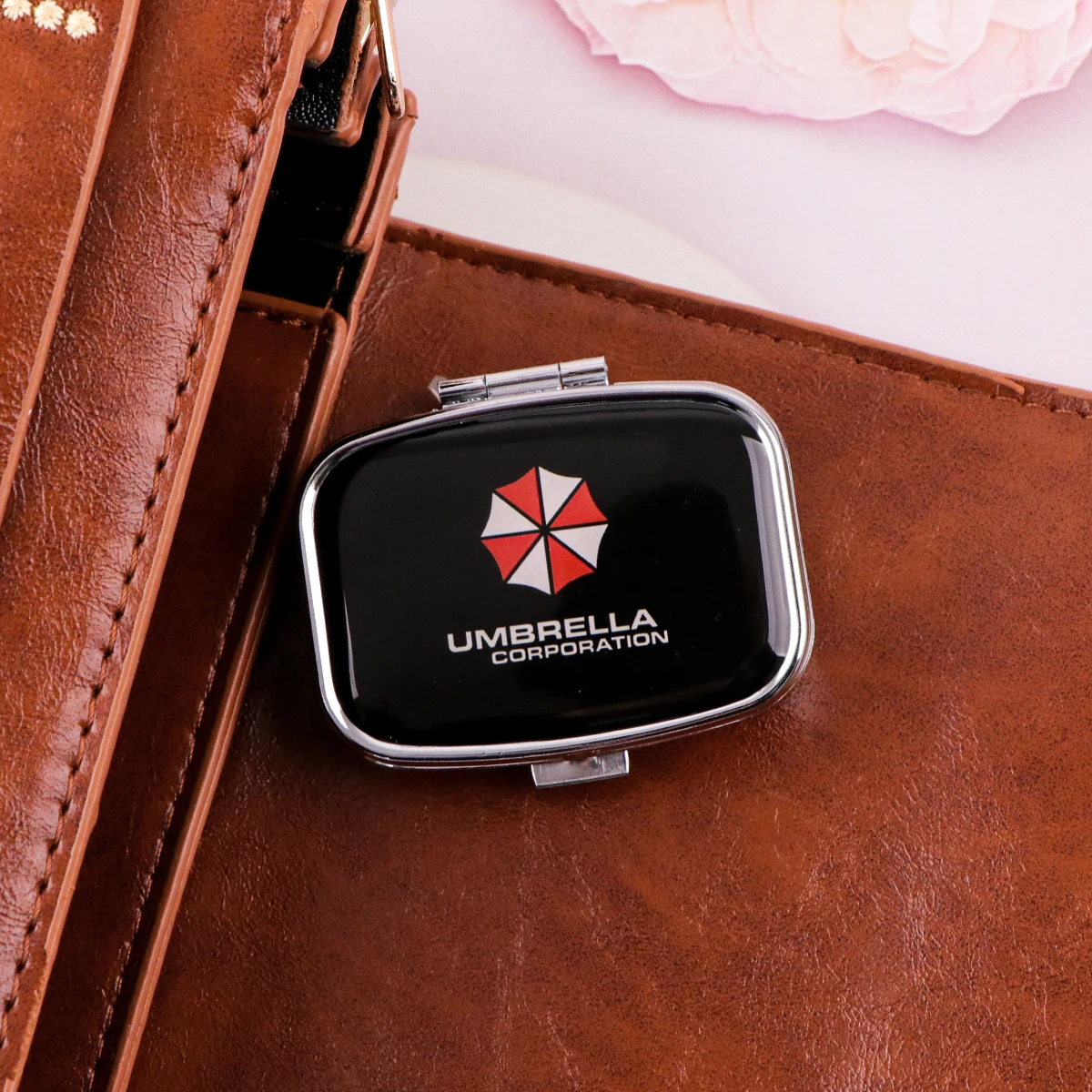 Compact Travel Organizer: Multi-Use Pill and Jewelry Storage Case