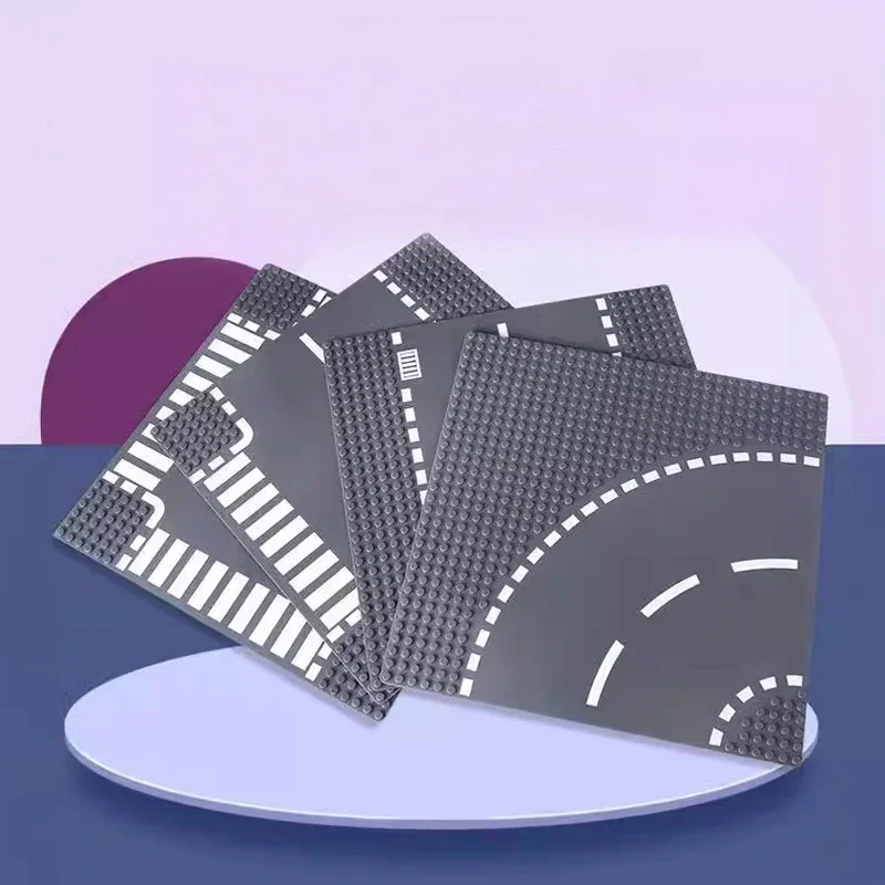 Yüzeye düz olarak yerleştirilmiş yeşil yapı bloğu taban plakası