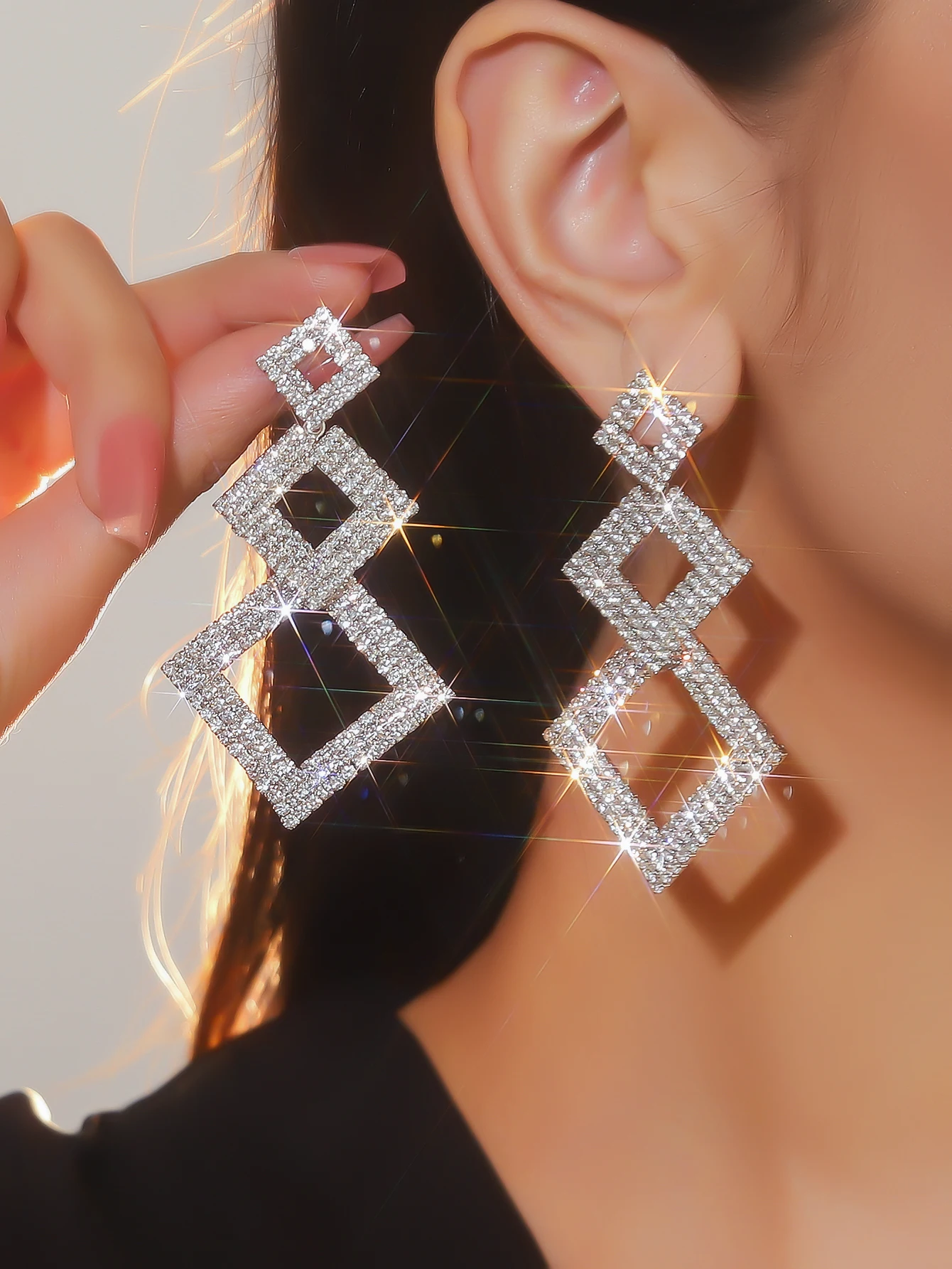 

Модные темпераментные квадратные Длинные серьги с бриллиантами и геометрическим рисунком, женские личные огромные Роскошные серьги